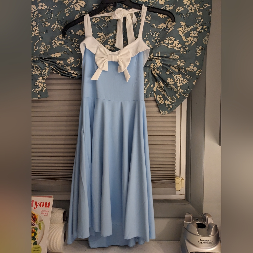 "Blue Waves" Final Fantasy XIV dress by sixon clothing